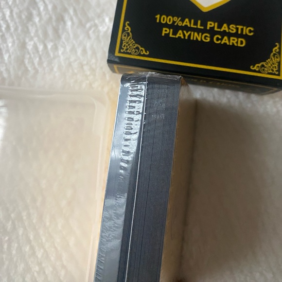 Supreme Gold Foil Playing Cards - Picture 4 of 4